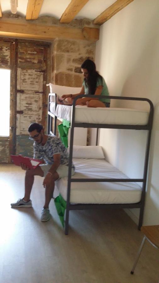 Albergue Valderrobres Auto Check-In ภายนอก รูปภาพ