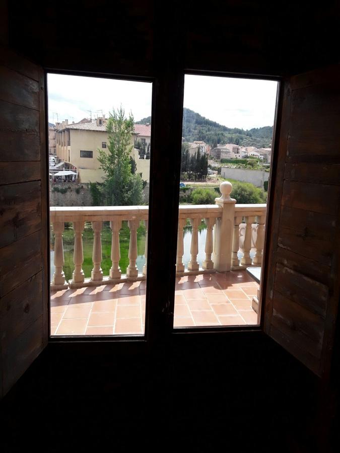 Albergue Valderrobres Auto Check-In ภายนอก รูปภาพ
