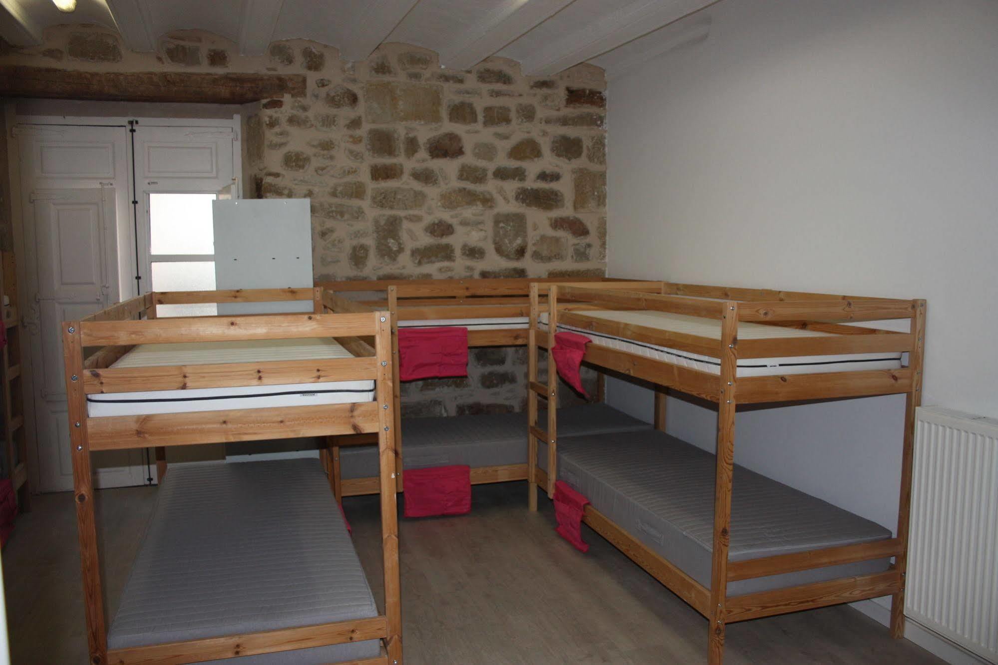 Albergue Valderrobres Auto Check-In ภายนอก รูปภาพ