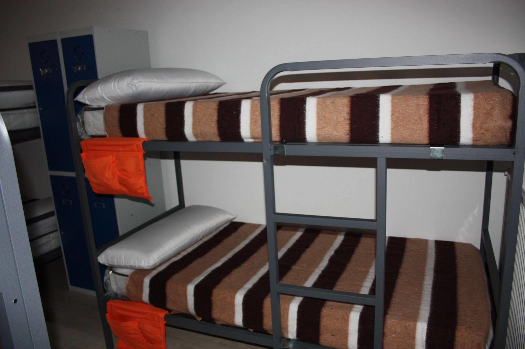 Albergue Valderrobres Auto Check-In ภายนอก รูปภาพ