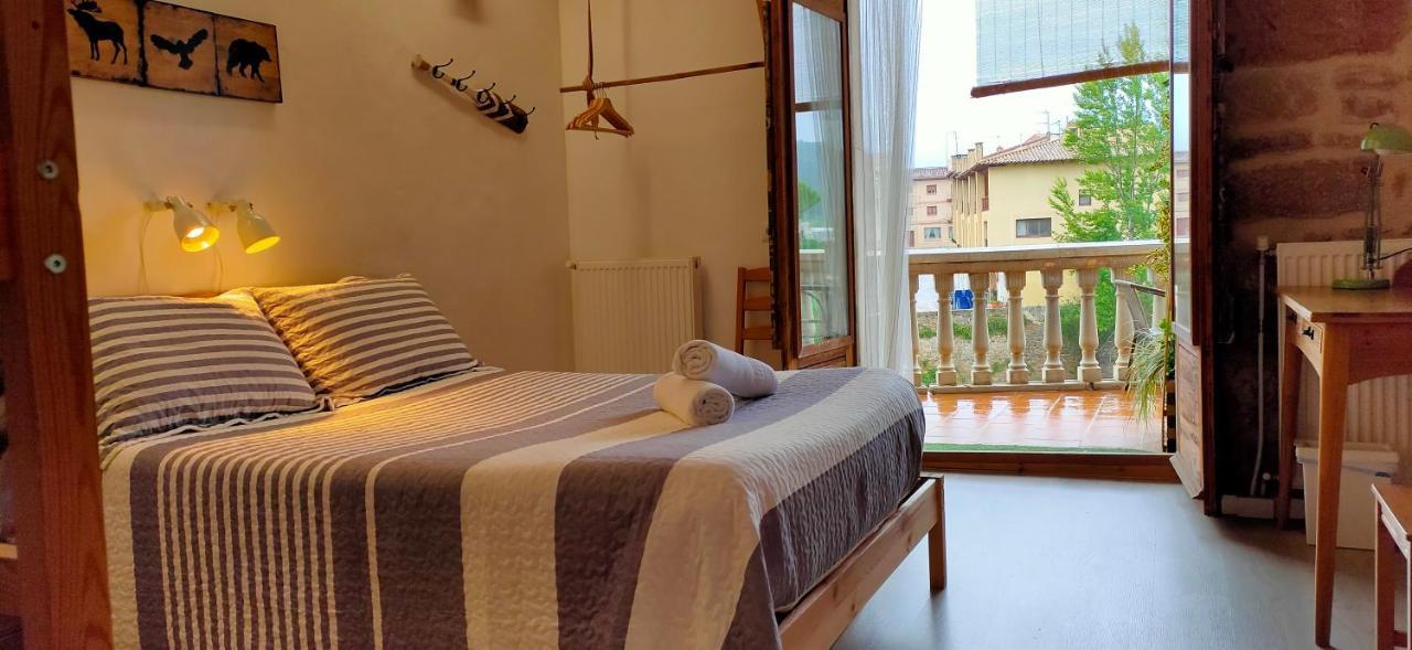 Albergue Valderrobres Auto Check-In ภายนอก รูปภาพ